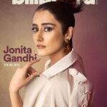 Jonita Gandhi Instagram - @jonitamusic is one of the first signings to 91 North, a new label platform for South Asian voices in Canada. If you watch the biggest movies in India, you’ve probably heard her work as a playback singer. Or maybe you’re one of the millions who’s watched her YouTube channel. We interviewed the artist about her future plans as a recording artist. Read all of our #PunjabiWave interviews at http://ca.billboard.com @jonitamusic est l’une des premières recrues de 91 North, nouvelle étiquette canadienne vouée aux voix originaires d’Asie du Sud. Si vous regardez les films indiens les plus populaires, vous l’avez sûrement vue à l’œuvre comme chanteuse de présonorisation. Ou peut-être faites-vous partie des millions de personnes qui ont regardé sa chaîne YouTube. On a discuté avec l’artiste de ses nouvelles aspirations en tant qu’interprète. Lisez l’article de Billboard en cliquant sur le lien dans la bio et bien d’autres contenus canadiens à http://ca.billboard.com. Creative lead/Direction artistique: @ishmilwaterman Producer: @amandadorenberg Photographers/Photographie: @ishmilwaterman, @lanedorsey , @sashajairam Styling/Stylisme: @itsverushka, @nikitajaisinghani, @alieciabrissett Makeup & Hair/Maquillage et coiffure: @francelinegraham Writers/Rédaction: @richtraps, @jeevanksangha