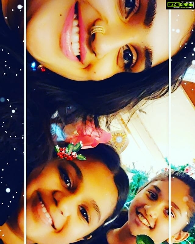 Jovika vijaykumar Instagram - Midnight mass went great! Surrounded by my loved ones and best friends #merrychristmas
