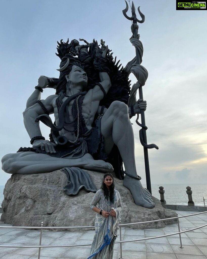Jovika vijaykumar Instagram - 🌊🌊 Azhimala Siva Temple ആഴിമല ശ്രീ മഹാദേവ ക്ഷേത്രം