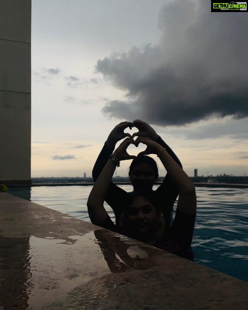 Jovika vijaykumar Instagram - I might open a swimming club one day🧏‍♀ Kochi, India