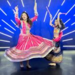 Juhi Parmar Instagram – Navratri is here and with it dandiya! And humara ek disco twist with it all! Happy Navratri to all of you! Enjoy the days of dance, of fasting, of Maa and of creating memories! 

Also for more such content follow me on threads now!

Choreographer: @kajalpurohit1 
HMU: @ruupa_krupa 
Outfit: @artisanalseparates 
Creative agency: @brandnbuzz 

#Navratri #HappyNavratri #NavratriDance #Dandiya #DiscoDandiya #reel #reelsinstagram #reelitfeelit
