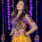 Juhi Parmar Instagram – There’s a magic when colours blend, when the brightest smiles light up and the greatest of dance moves are pulled out….that magical time of the year is Navratri!  Wishing all of you a very very Happy Navratri and hope you are enjoying these days full of dance and memories ❤️ 
#navratri #navratrispecial #navratricollection #indian #festive #festivewear