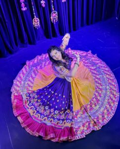 Juhi Parmar Instagram - There's a magic when colours blend, when the brightest smiles light up and the greatest of dance moves are pulled out....that magical time of the year is Navratri!  Wishing all of you a very very Happy Navratri and hope you are enjoying these days full of dance and memories ❤️ 
#navratri #navratrispecial #navratricollection #indian #festive #festivewear