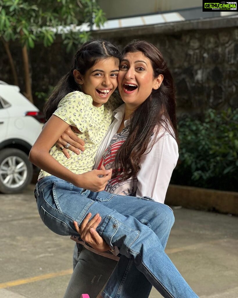 Juhi Parmar Instagram - With the speed you are growing up my doll, am not sure how much longer I can carry you like this but I know as much as I love the beauty of watching you grow up, I miss the mini you as well my Ginni! #motherdaughter #motherhood #mummaginni #loveislove #loveofmylife #🧿