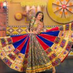 Juhi Parmar Instagram – A time of the year when everything is as beautiful as a painting because the colours are endless….Lets paint our memories as much as we can as today will never come back tomorrow!
#navratri #navratrispecial #indianwear #festival #festive #festivetime