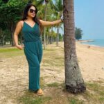 Kaavya Singh Instagram - #eastcoastbeach #singapore🇸🇬 East Coast Beach Singapore