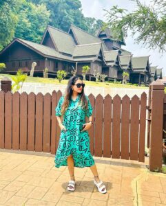 Kaavya Singh Instagram - #melaka #malaysia #beautiful #malaysialife #travelphotography #travelling #traveltheworld #freshair #faith #bepositive #keepsmiling #spreadlove #omnamahshivaya 🔱❤️🙏🏻🧿