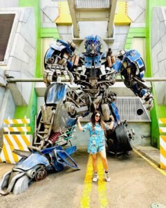 Kaavya Singh Instagram - #singapore🇸🇬 #universalstudios #singaporelife #music #travelphotography #travelling #feelingblessed #omnamahshivaya 🔱❤️🙏🏻🧿