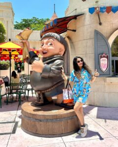 Kaavya Singh Instagram - #singapore🇸🇬 #universalstudios #singaporelife #music #travelphotography #travelling #feelingblessed #omnamahshivaya 🔱❤️🙏🏻🧿