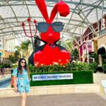 Kaavya Singh Instagram - #singapore🇸🇬 #universalstudios #singaporelife #music #travelphotography #travelling #feelingblessed #omnamahshivaya 🔱❤️🙏🏻🧿 Universal Studios Singapore