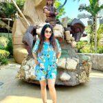 Kaavya Singh Instagram - #singapore🇸🇬 #universalstudios #singaporelife #music #travelphotography #travelling #feelingblessed #omnamahshivaya 🔱❤️🙏🏻🧿 Universal Studios Singapore