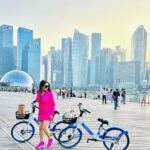 Kaavya Singh Instagram - #singapore🇸🇬 #marinabaysands #beautifulhotels #sealovers #bluewater #freshair #singaporelife #travelphotography #travelling #pinkdress #lovepinkcolor #traveltheworld #explore #faith #actorslife #omnamahshivaya 🔱🙏🏻❤️🧿 Marina Bay Sands,singapore