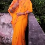 Kajal Raghwani Instagram - Old is gold ✨️💛👌 . . . . . . . #kajalraghwanisworld #kajalraghwani #love #song #chath #shardasinha #voice #favorite #✨️