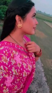 Kajal Raghwani Instagram - Ishhhhhh ❤️☘️🧿✨️ 

.
.
.
.
.
.
.
.

#kajalraghwani #kajalraghwanisworld #love #favorite #song #💗