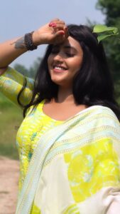 Kajal Raghwani Instagram - Tuje na देखूँ to चैन muje aata nahi है !

❤️✨️
Tim Tim ☘️🧿

Video by :- @ayush_filmyzone
Edit by :- Me 😋 

.
.
.
.
.
.
.
.
.

#kajalraghwani #love #feelings #powerstar #rockstar #pawansingh #new #song #amazing #voice #remake #bhojpuri #hindi #singer #blessed #loveit #waiting #for the  #next #blockbuster #song #🤩 #pawan #जी #✨️ #enjoy #lyrics #💗