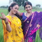 Kajal Raghwani Instagram - I know everybody’s waiting for this photu 😀🤪 filming new upcoming untitled movie two super gorgeous coming together after long time ❤️🧿 @kajalraghwani @manjulthakurofficial @jay_yadav_actor @rajputanshumansingh @manojsinghtiger