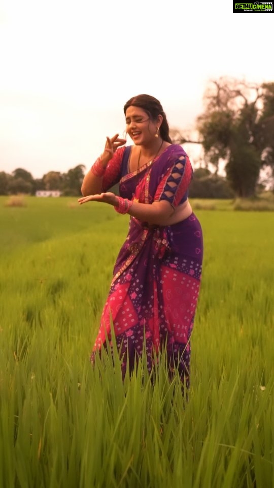 Kajal Raghwani - 1.1 Million Likes - Kuchi Kuchi khayeb chataniya ae jaan UFFFFF 😋🧿✨️❤️☘️
#kajalraghwani #singer #rockstar #powerstar #pawansingh #trending #song #bhojpuri #loveit #rocking #love #feelings #behappy #blessed #reeloftheday #reels #reeliyfeelit #favorite #💗