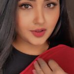Kajal Raghwani Instagram - Jod Lele bani tohar naav apna naav se ✨️❤️🧿☘️