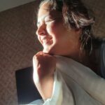Kajal Raghwani Instagram - 💛 A smile is a great way to start off you day. सुप्रभात 🥰✨️🧿☘️🌄