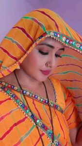 Kajal Raghwani Instagram - कहे तोसे सजना । 
Sun ला ❤️🧿✨️☘️