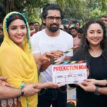 Kajal Raghwani Instagram – Excited 😍
Shooting started production number 4 with one of my favourite and the best director in our industry @manjulthakurofficial sir and my all-time favourite co artist (ranichatterji, Kajal Raghwani) and my CCL bestie Anshuman singh and the legends Kiran Yadav and Manoj Tiger and written by arbind tiwari (baba) ji
Special thanks to Apurv sir for giving me this opportunity again…

#newfilm #shooting #with #favorite #team #enter10rangeela #bhojpuricinema #haopy
#excited