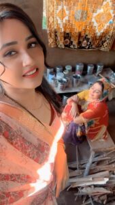 Kajal Raghwani Instagram - 🥳Happy happy happy wala birthday 🧿to you @rinkughosh_official diiiiii✨ lots of love and blessings🎉 be amazing ♥️always like you’re be happy 😍stay blessed keep smiling always 🎉 song dedicated to you 💁🏻‍♀️ Bhagwan badi fursat se tohra ke banavle bade 🥰💜