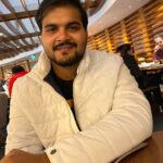 Kajal Raghwani Instagram - 🤗 Happiest Birthday to you @arvindakelakallu jee khub tarrakki kariye aaghe badhiye sabko entertain karte rahiye apne songs se movies se .. God bless you always with lots of success happiness love and prosperity enjoy your birthday 🎂🥳🎉🎈🎁