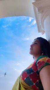Kajal Raghwani Instagram - मेरी राहें तेरे तक है । ♥️ 
तुझपेही तो मेरा हक़ है । ♥️

Love TimTim ✨♾️🧿☘️♥️
Happy me blessed !
Thank you to all my lovelies !