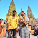 Kajal Raghwani Instagram - Kashi Vishwanath BABA 🧿☘️♾️✨ Bahot he achhese darshan huye aaj thank you to all 🙏 blessed 😇 aaj naye saal ka pehla din baba ke aashirvad ke sath ☘️ 🙌 Har Har Mahadev 🙌