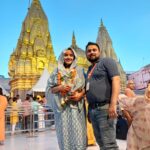 Kajal Raghwani Instagram - Kashi Vishwanath BABA 🧿☘️♾️✨ Bahot he achhese darshan huye aaj thank you to all 🙏 blessed 😇 aaj naye saal ka pehla din baba ke aashirvad ke sath ☘️ 🙌 Har Har Mahadev 🙌
