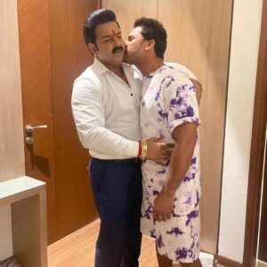 Kajal Raghwani Instagram - ❤️❤️❤️ Speechless My Favorites together 🤗✨️

Thank You @ravikishann jee for giving us ths moment @singhpawan999 @khesari_yadav Nazar na lage 🧿 

@deepak_futurewiz @iakhileshkashyap singhvivek08 @ratnakarwwrindia  @madhuvendrarai ❤️❤️❤️ @filamchibhojpuri & @filmfare all credit goes to you ... ☘️🙏