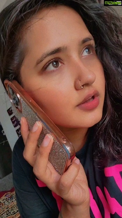 Kajal Raghwani - 438.5K Likes - Last me sachme khasi aa gai 🤣🤣🤣 control kiya but nahi huwa 🤭🫢😋 #kajalraghwani #🧿☘️✨️ isliye cut Kar diya last me ... 😆😆🤪🫣
#reelsinstagram #reeloftheday #reelitfeelit #reels #comedy #fun #masti #actor #bhojpuri #😃