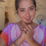 Kajal Raghwani Instagram - तोहरा के राखब सजना पलकन के छाव मे । In love with ths song ❤️☘️✨️🧿 #kajalraghwani #favorite #love #romantic #mood #melody #bhojpuri #song #mytypeofmusic #❤️