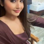 Kajal Raghwani Instagram - ✨️☘️🧿❤️ Good Morning lovelies 😇 Maadi sangat nalo ikale rena changa hai ! It is better to be alone than being with the wrong people 💙