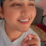 Kajal Raghwani Instagram - ✨️🧿☘️ Bahar gunda Gharme tunda 😆😆😆 #fun #reels #kajalraghwani #just #😋 #happyme #loveyourself