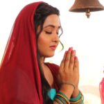 Kajal Raghwani Instagram - ☺️😋😇🥰🤗 Be strong Be different Be you ✨️☘️ "Happiness is not something readymade; it comes from your own actions." 🧿💫🎬 #kajalraghwani #💙