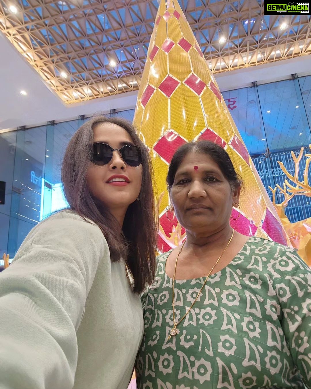 Kajal Raghwani Instagram - Happy Mother's Day ❤️☘️🧿😇✨️