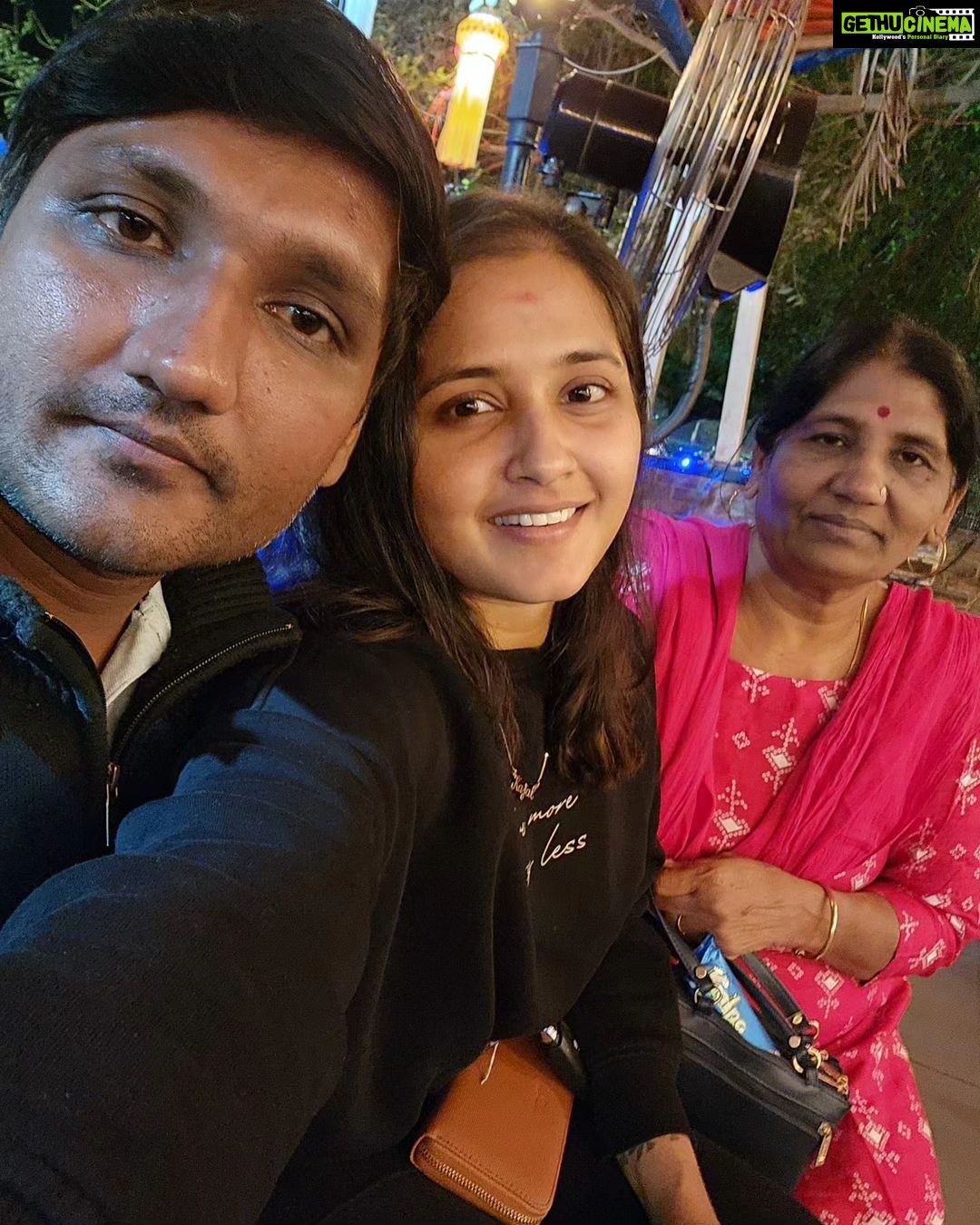 Kajal Raghwani Instagram - Happy Mother's Day ❤️☘️🧿😇✨️