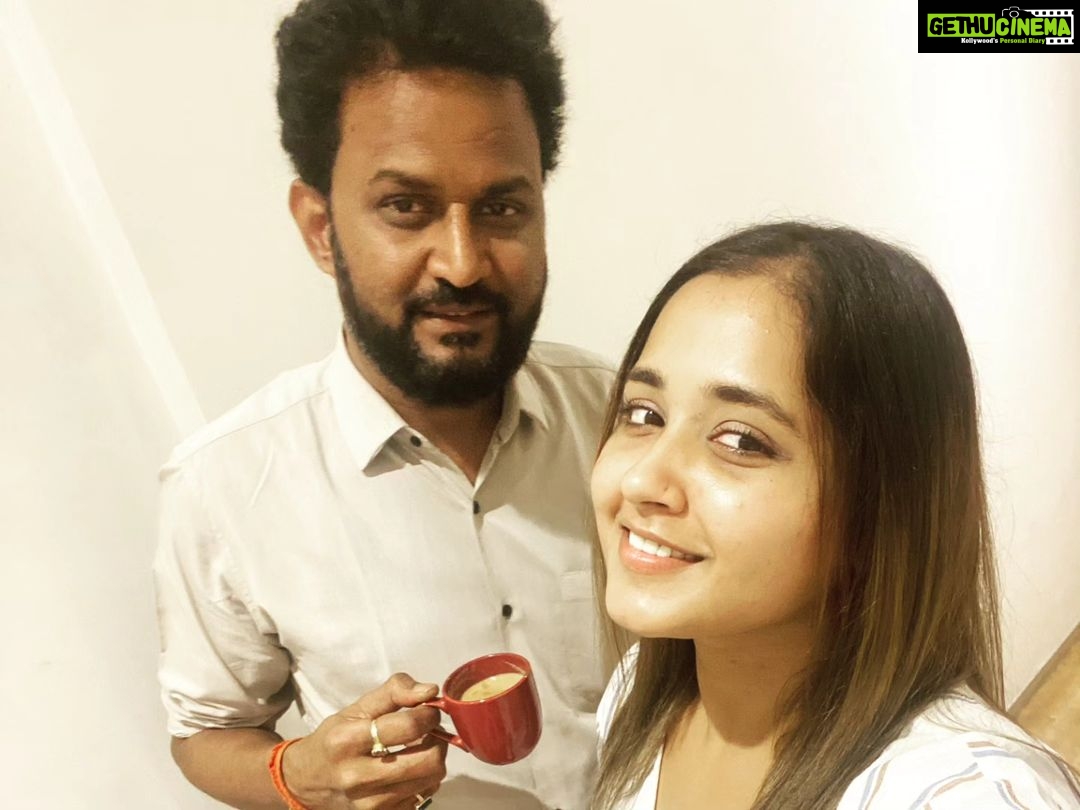 Kajal Raghwani Instagram - ✌️Haaayyloooòoooo 🎊 Mr. Raghuraj urf @ananjayraghuraj007 🧔♂️ 🎉🎂 May your birthday 🌿 brings a lot of smile to your face,😄 😇❤️ Happiness to your heart, And many blessings 🙌☘️🧿 to your whole life. 🎊✨️🤗 🎂🎉Happy Happy Happy Wala Birthday To You !🎂🎊