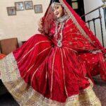 Kajal Yadav Instagram - Banu mein teri Dulhan ♥️😍🥀 #dulhan #bridal #bridallook #bhojpuri #movie #kajalyadav #instpic #shooting Raj Bhavan, Kalakankar
