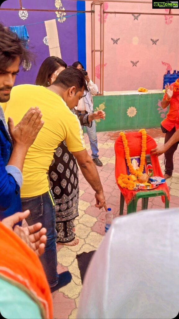 Kajal Yadav Instagram - On set “Khilauna “ #puja #onset #bhojpuri #kajalyadav 📸😇🫶♥️