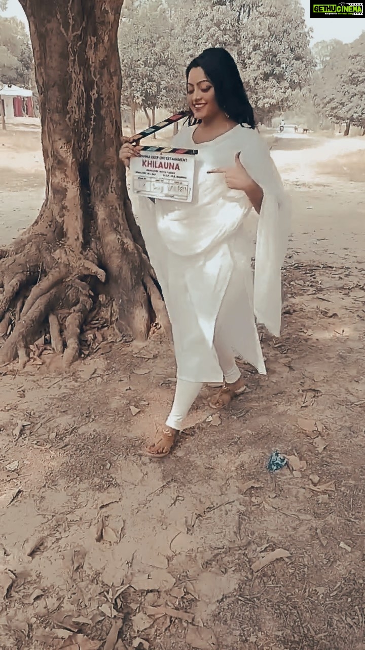 Kajal Yadav Instagram - #khilauna #newflim #kajalyadav ♥️🎬😘 #bhojpuri Bhadohi (U.P)