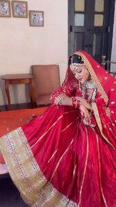 Kajal Yadav Instagram - Sanghe bada balam♥️😍 #karwachauth #karwachauthspecial #bhojpurisong #bhojpurireels #seetaaurgeeta #bhojpurifilm #kajalyadav #kajalyadav_ky