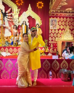 Kajol Instagram - To the OG clothes horse… The best dressed and kindest man around @apnabhidu #durgapuja #mahanavmi #bhidu #apnabhidu #jackieshroff