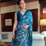 Kajol Instagram - Simplicity may be key, but who can resist a royal hue? #FourthDayOfNavratri