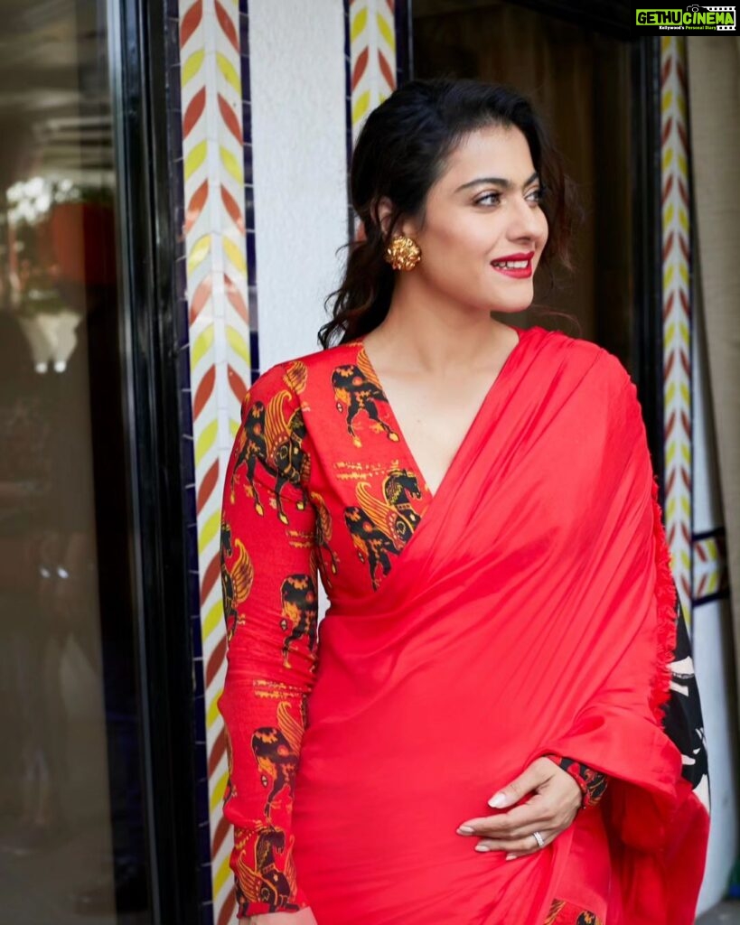 Kajol Instagram - Red is the color that proves miracles can happen in a wardrobe! #thirddayofnavratri