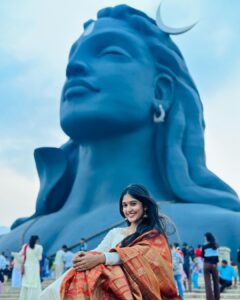Kalyani Anil Instagram - 🙏🏻🤍
👗 @geesahh_designs 

📸 @sonu_.sajeev 😘

#adiyogi