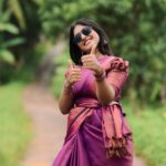 Kalyani Anil Instagram - 😎 📸 @aju_bhuvanendran 🥻 @ar_handlooms_kuthampully