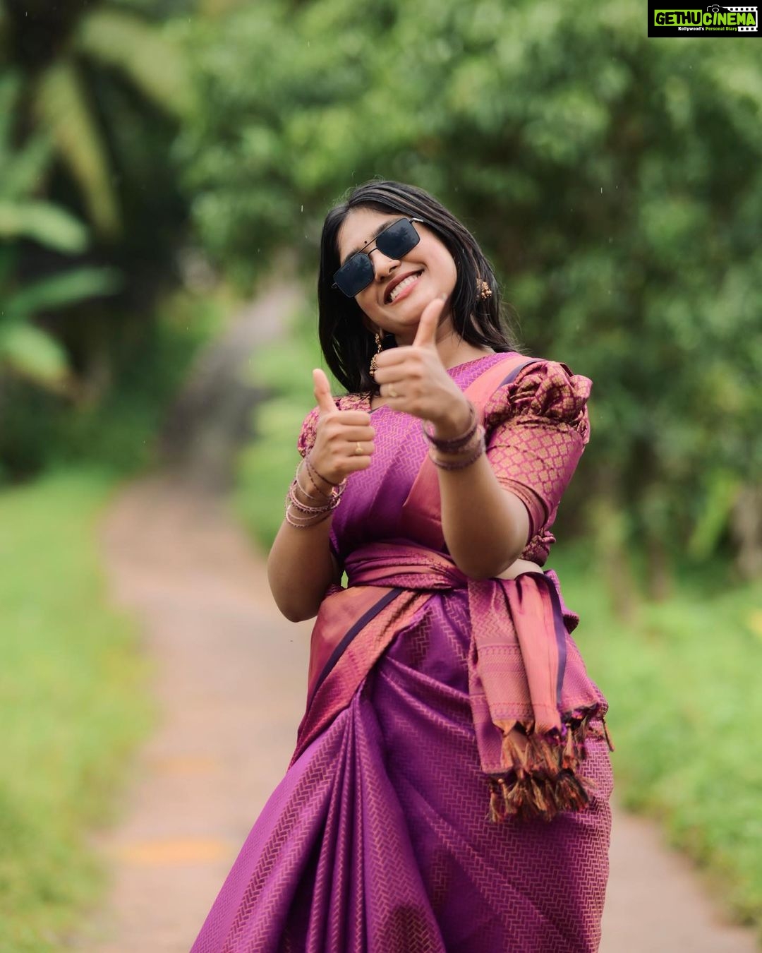 Kalyani Anil Instagram - 😎 📸 @aju_bhuvanendran 🥻 @ar_handlooms_kuthampully