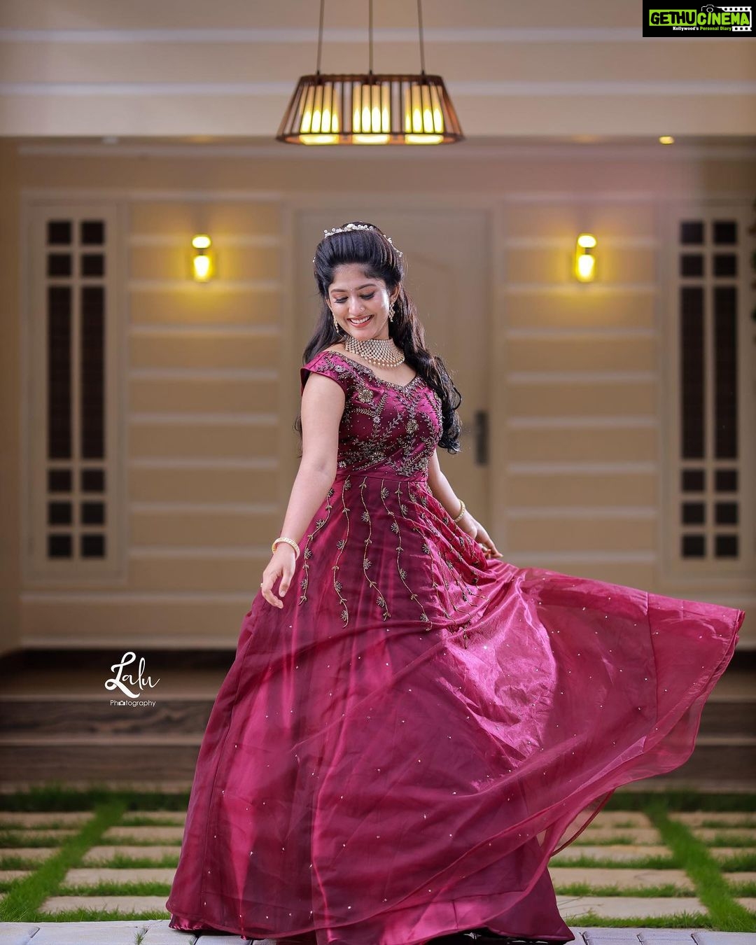 Kalyani Anil Instagram - ✨ 👗 @nova_fashion_boutique_by_brind 💄 @makeover.by.salini 📸 @_lalu_photography_